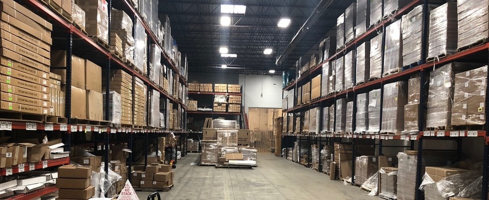 More Photos Of 1800 Lunt Ave, Elk Grove Village Warehouse For Sale