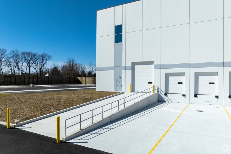 More Photos Of 85 Main St, Spotswood Industrial For Sale