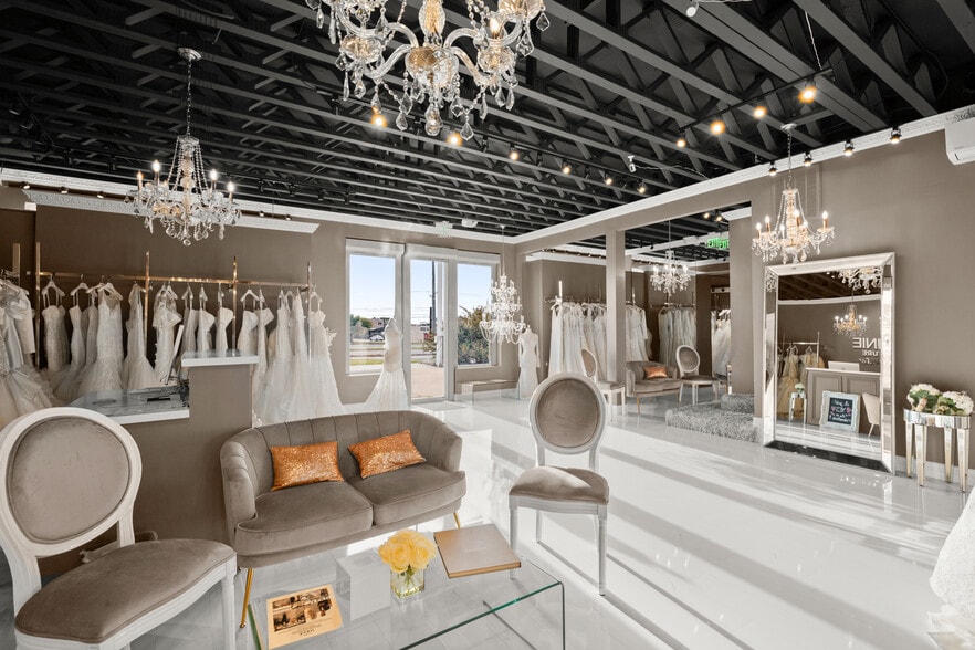 More Photos Of 7700 N Lamar Blvd, Austin Storefront Retail Office For Sale