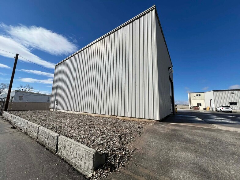 More Photos Of 325 E 2000 N, Ogden Warehouse For Lease