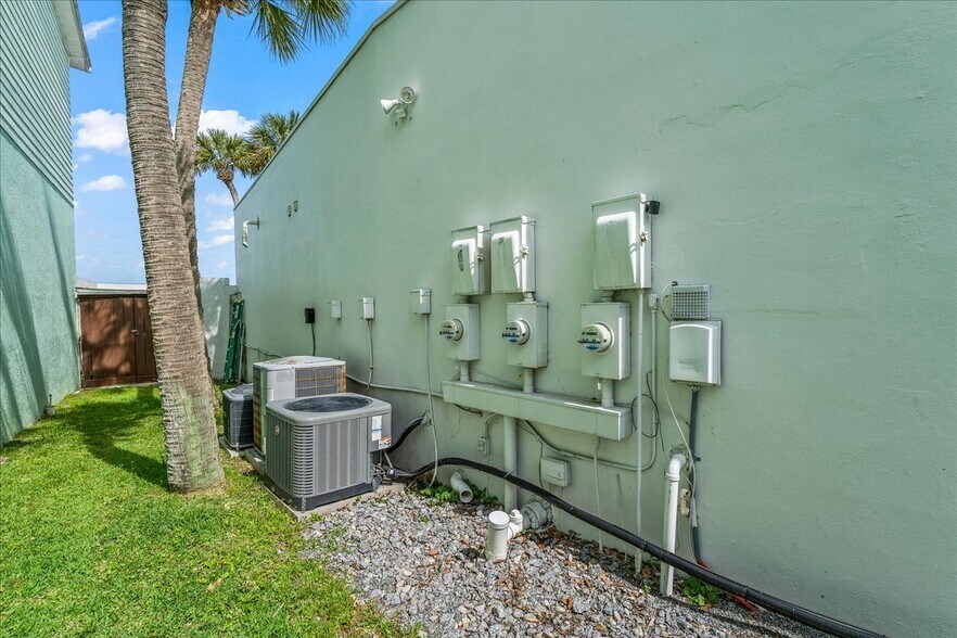 More Photos Of 2225 S Washington Ave, Titusville Office Residential For Sale