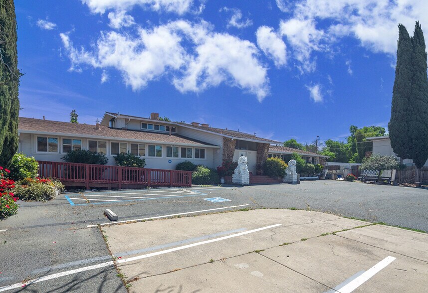 Primary Photo Of 2820 Broadmoor Ave, Concord Freestanding For Lease