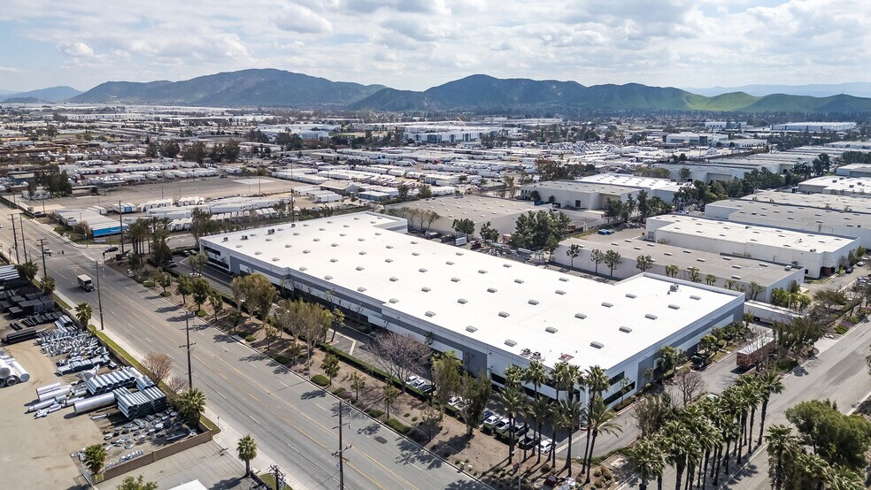 More Photos Of 10509 Business Dr, Fontana Warehouse For Lease