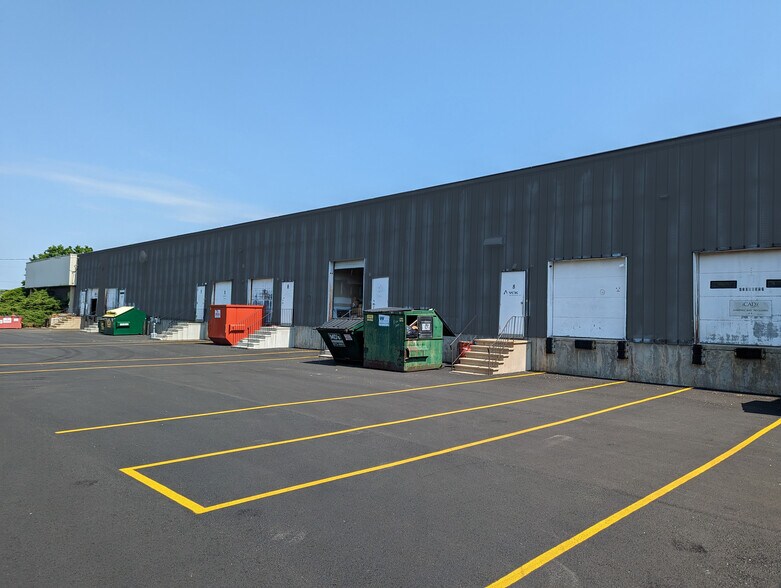More Photos Of 4 Townsend West, Nashua Warehouse For Lease