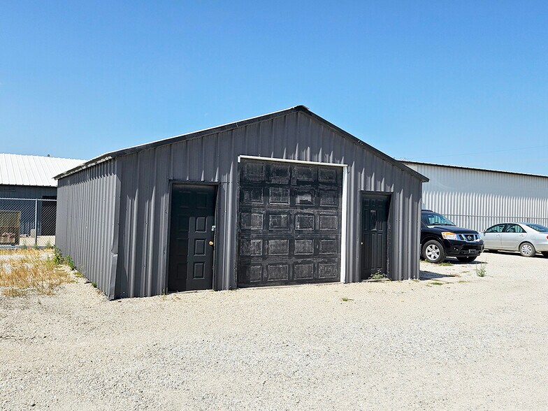 More Photos Of 1060 W Kansas Ave, Mcpherson Freestanding For Sale