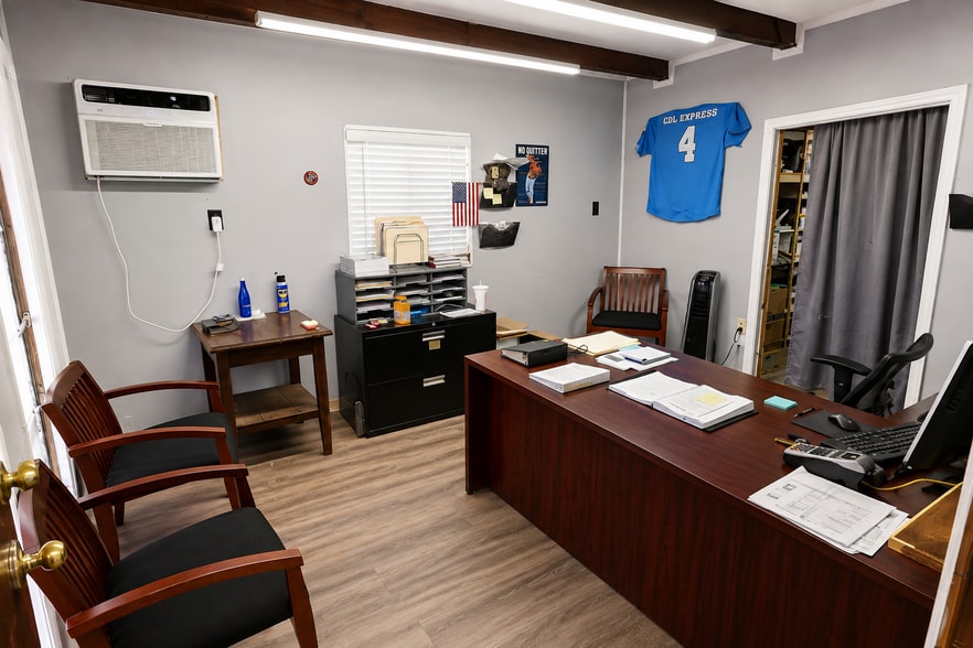 More Photos Of 9800 Eastex Fwy, Houston General Retail For Sale