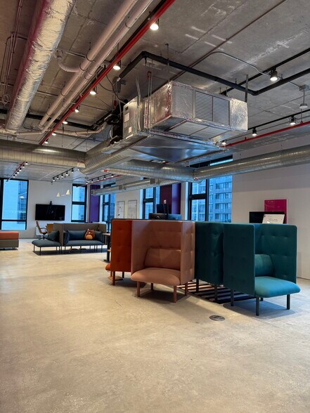 More Photos Of 222 NW 24th St, Miami Office Residential For Lease