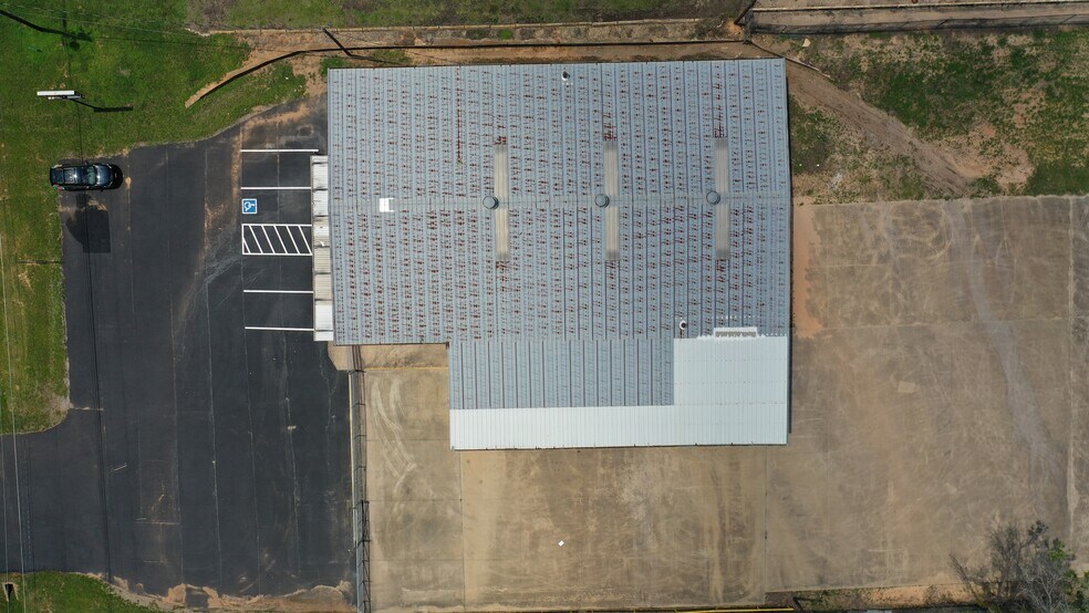 More Photos Of 2312 TX-135 Hwy, Kilgore Warehouse For Lease