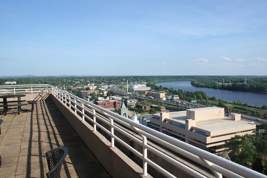 More Photos Of 1350 Main St, Springfield Office For Lease