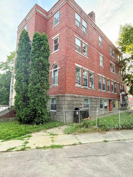 More Photos Of 53 Coe St, Woonsocket Shelter For Sale