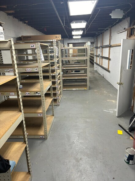 More Photos Of 1119 Post Rd, Warwick Freestanding For Lease