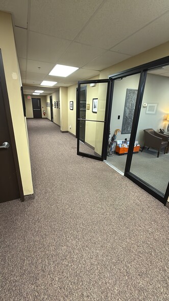 More Photos Of 332 E State Route 4, Paramus General Retail For Lease