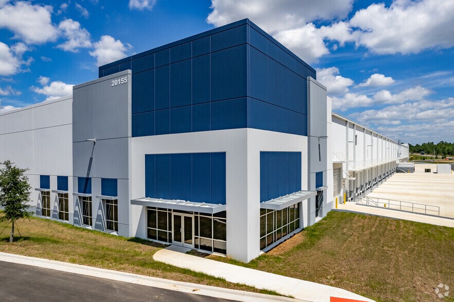 Primary Photo Of 20229 O'Brien Rd, Groveland Distribution For Sale