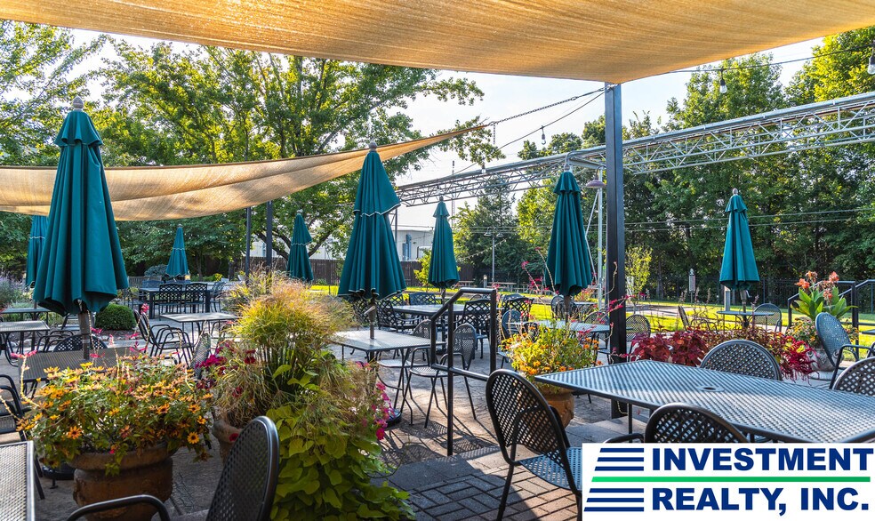 More Photos Of 551 State Route B, Saint James Restaurant For Sale