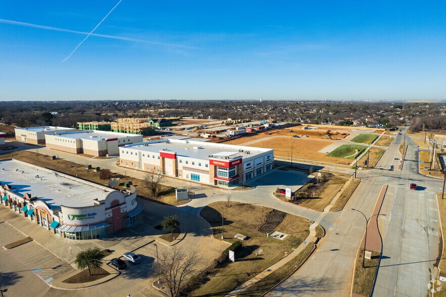 More Photos Of 6221 Joplin Rd, Arlington Self Storage For Lease