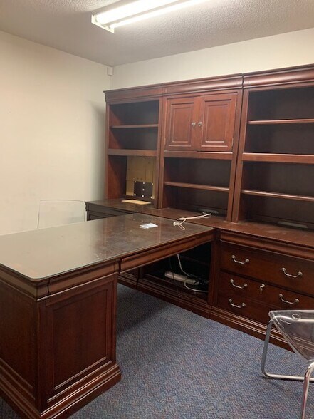 More Photos Of 310-330 Maguire Road Ext, Ocoee Warehouse For Lease