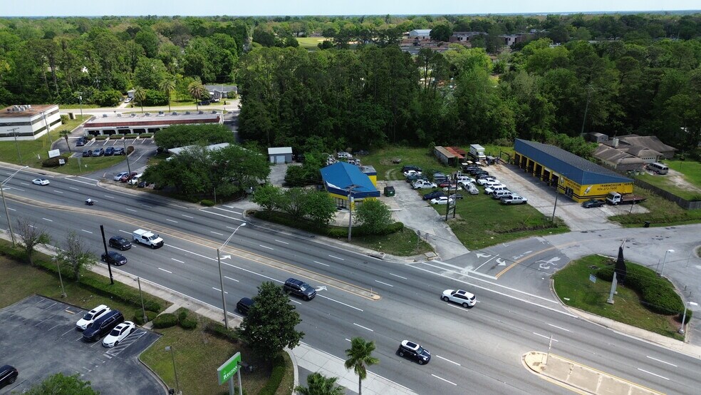 More Photos Of 569 Blanding Blvd, Orange Park Freestanding For Sale