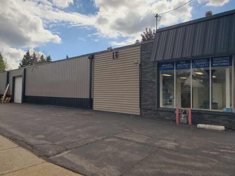 More Photos Of 2641 William St, Buffalo Showroom For Sale