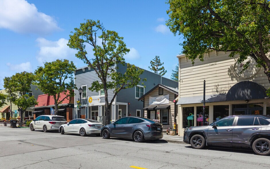 More Photos Of , Saratoga General Retail For Sale