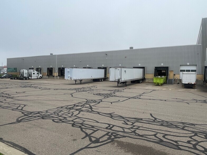 More Photos Of 28100-28400 Plymouth Rd, Livonia Warehouse For Lease