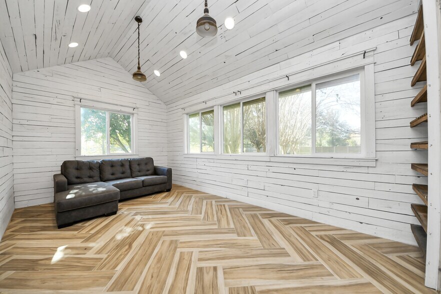 More Photos Of 17188 Highway 321, Dayton Specialty For Sale