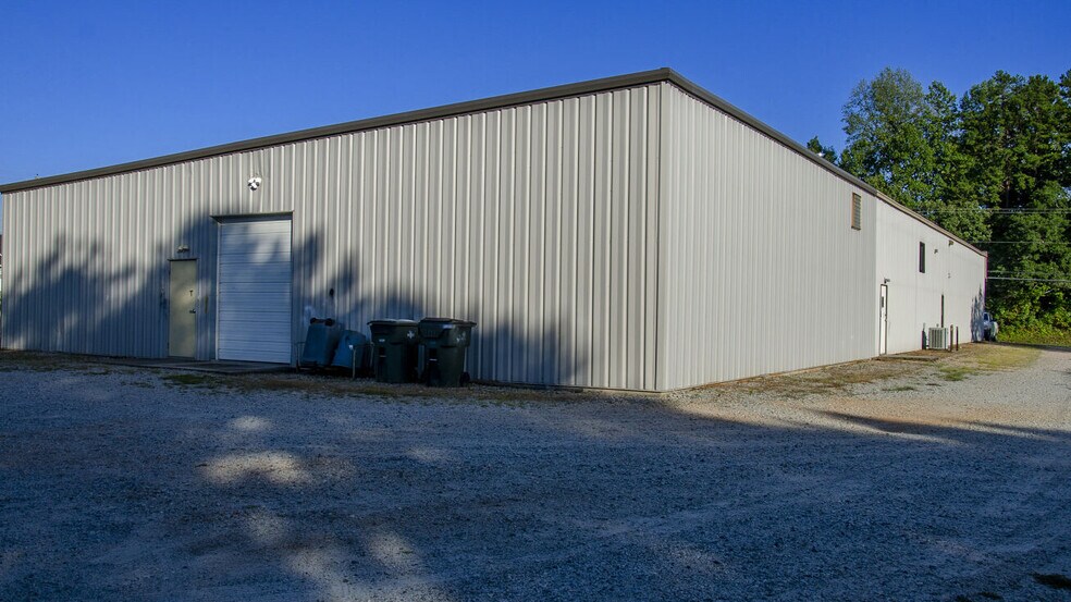 More Photos Of 3212 S Main St, Salisbury Storefront Retail Office For Lease