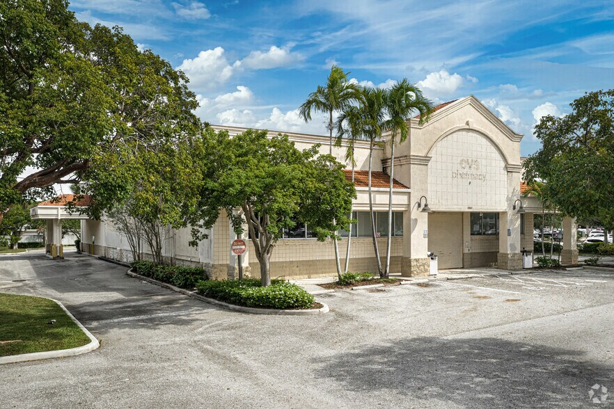 More Photos Of 6950 S Congress Ave, Lantana Freestanding For Lease
