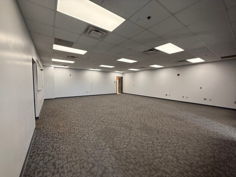 More Photos Of 2960 W Enon Rd, Xenia Flex For Lease