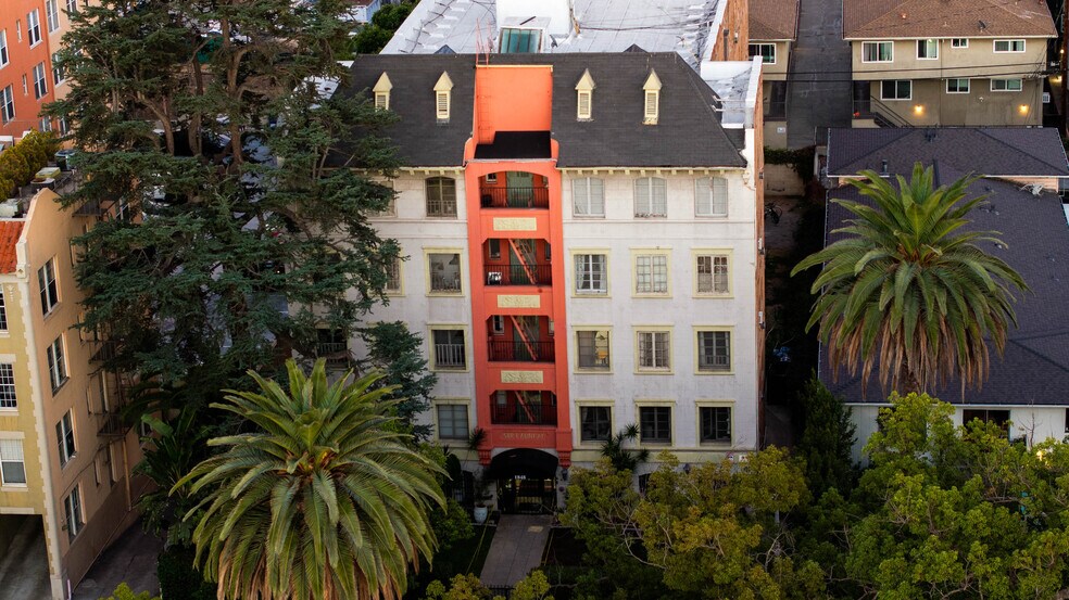 More Photos Of 1848 N Gramercy Pl, Hollywood Apartments For Sale