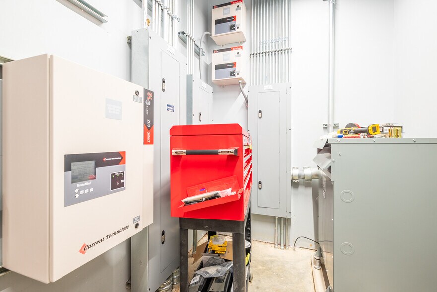 More Photos Of 225 Tomlinson Dr, Starkville Medical For Sale