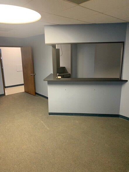 More Photos Of 42370 Van Dyke Ave, Sterling Heights Medical For Lease