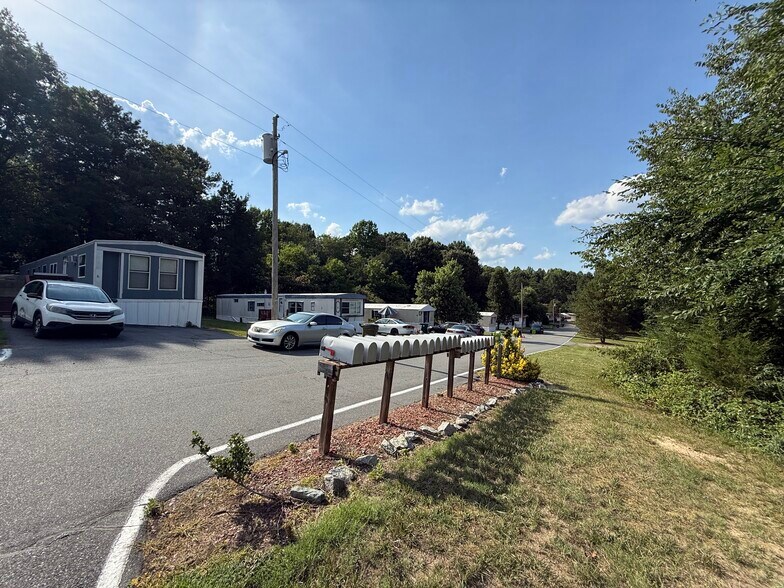 More Photos Of 708 Frye Bridge Rd, Clemmons Manufactured Housing Mobile Home Park For Sale