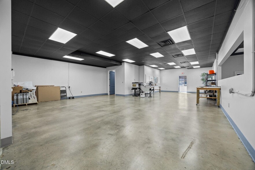 More Photos Of 1665 N Market Dr, Raleigh Light Manufacturing For Lease