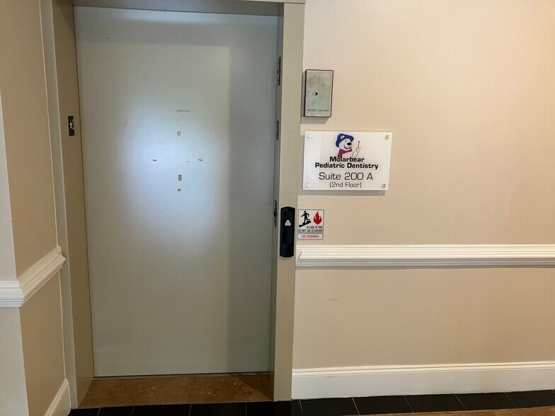 More Photos Of 193 N Park Trl, Stockbridge Medical For Sale