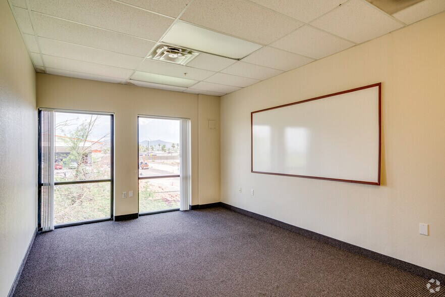 More Photos Of 2550 N Thunderbird Cir, Mesa Office For Lease