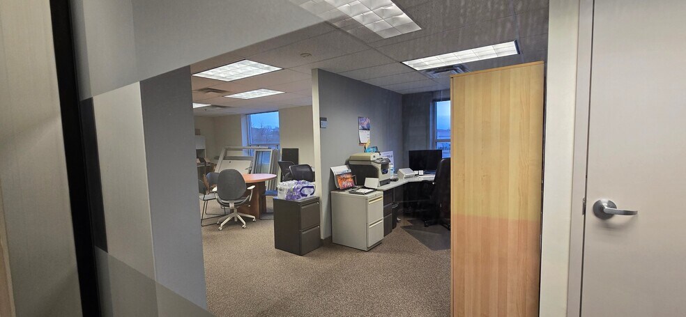 More Photos Of 840 S Pickett St, Alexandria Manufacturing For Sale