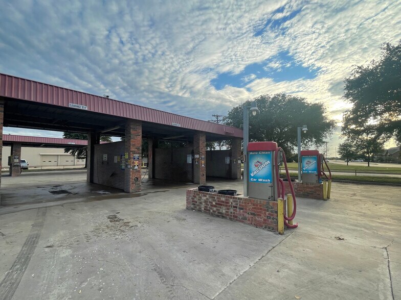More Photos Of 1101 Yellow Jacket Ln, Rockwall Carwash For Sale