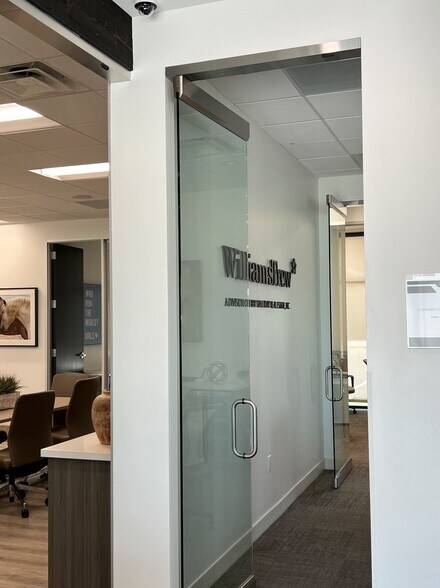 More Photos Of 400 Shops Blvd, Willow Park Medical For Lease