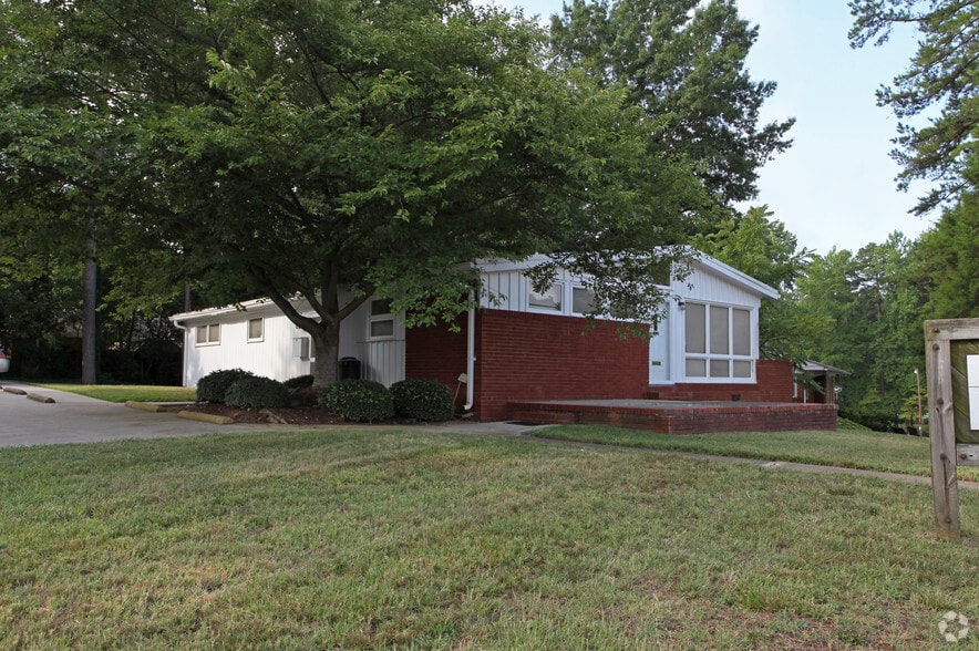 Primary Photo Of 738 Pierson Dr, Charlotte Office For Sale