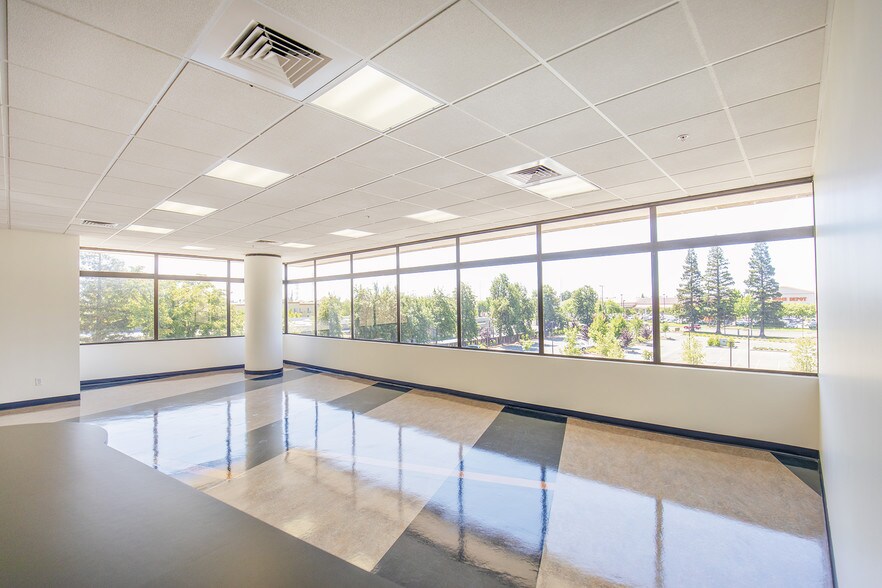 More Photos Of 7919 Folsom Blvd, Sacramento Office For Lease