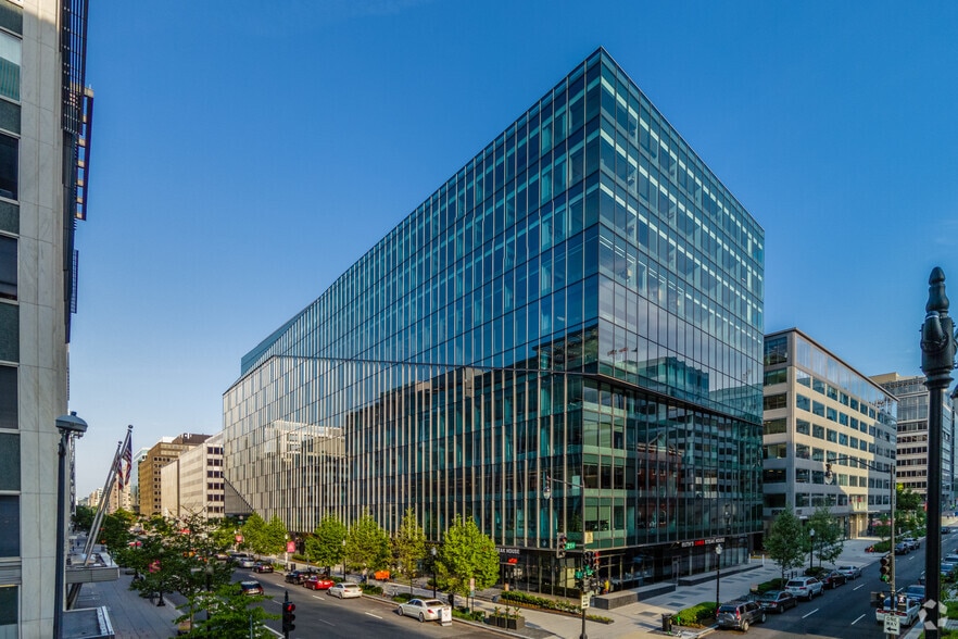 More Photos Of 2001 K St NW, Washington Office For Lease