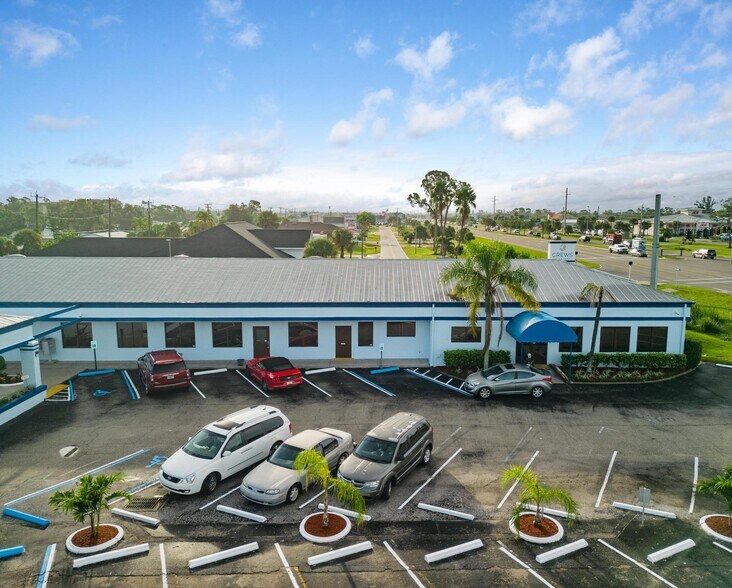 More Photos Of 2886 Tamiami Trl, Port Charlotte Office Residential For Lease