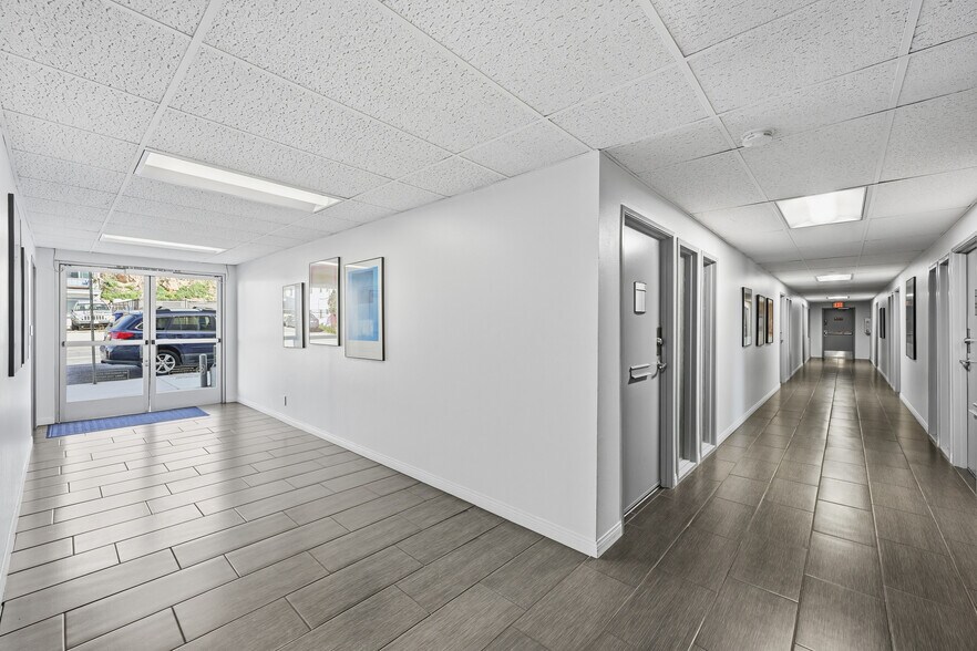 More Photos Of 2165 San Diego Ave, San Diego Office For Sale