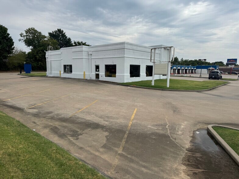 More Photos Of 6155 S Garnett Rd, Broken Arrow Fast Food For Sale