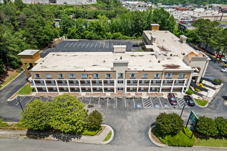More Photos Of 155 Vulcan Rd, Birmingham Hotel For Sale