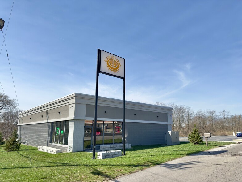 Primary Photo Of 1650 Perrysburg Holland Rd, Holland Freestanding For Lease