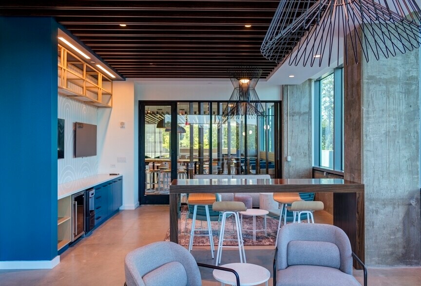 More Photos Of 1001 Summit Blvd, Atlanta Unknown For Lease