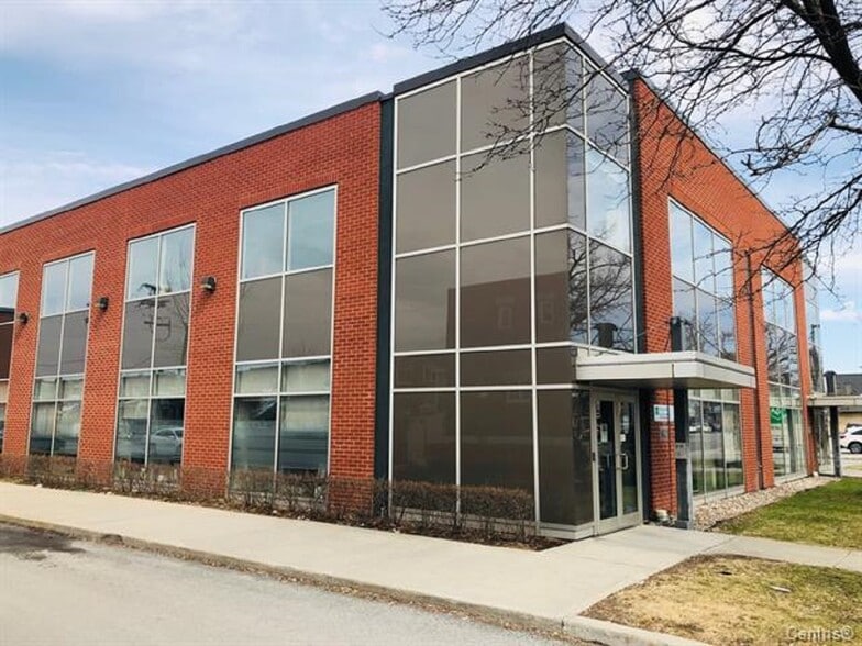 Primary Photo Of 8127 Boul Saint-Michel, Montréal Office For Lease