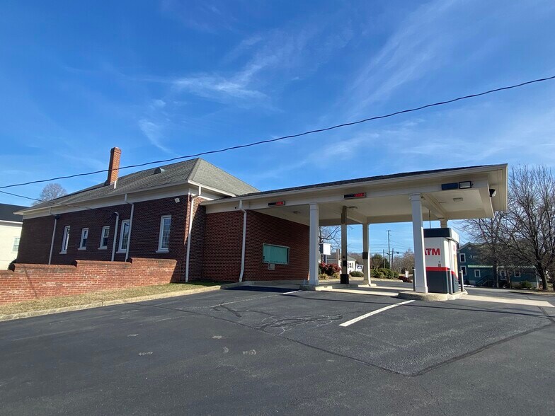 More Photos Of 1496 Anderson Hwy, Cumberland Bank For Lease