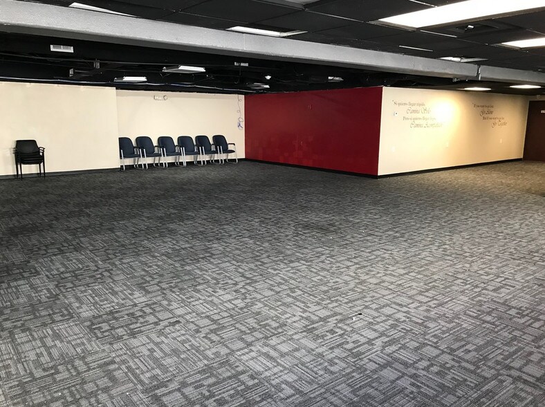 More Photos Of 2601 N 3rd St, Phoenix Medical For Lease